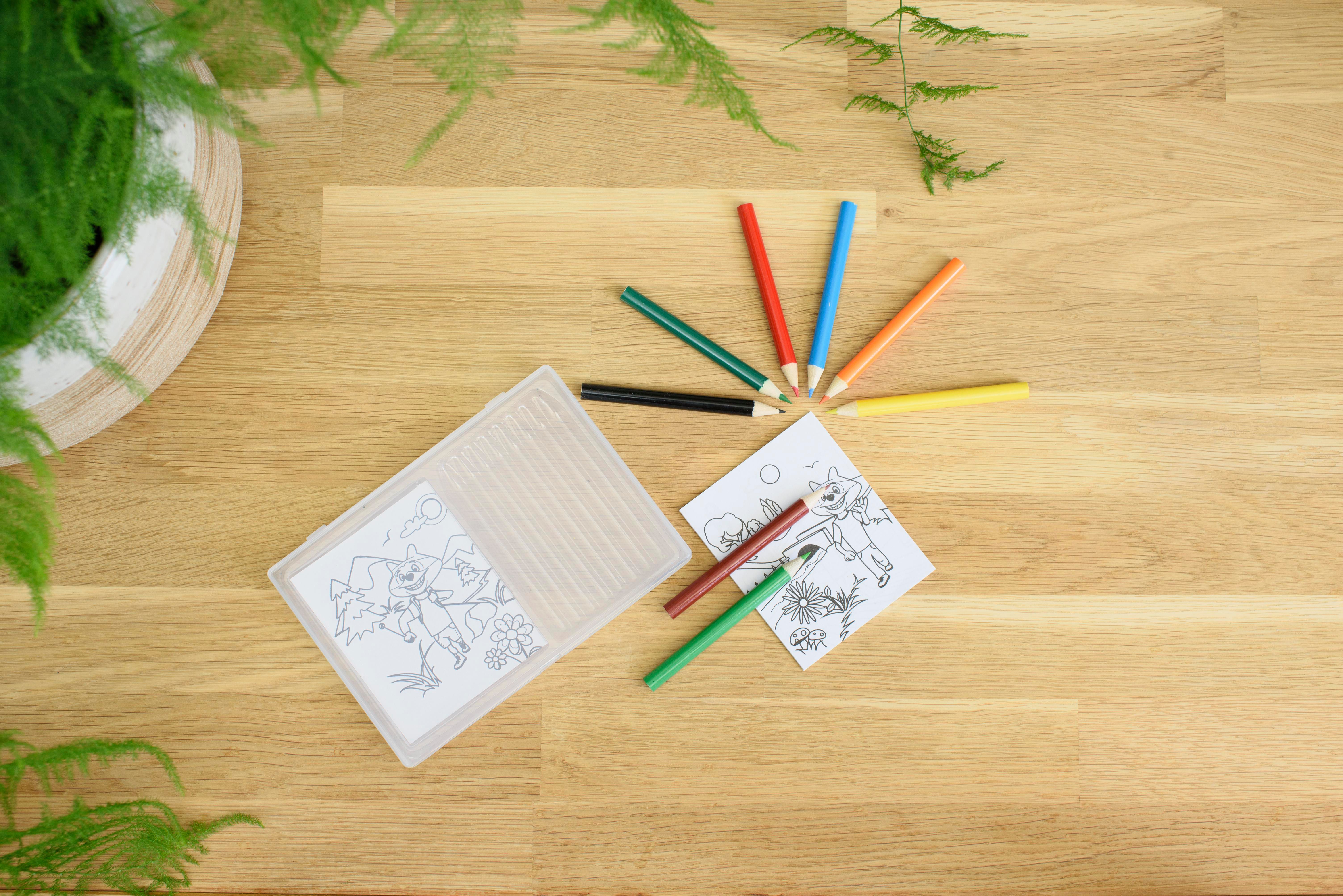 Set à dessin de 8 crayons Adita