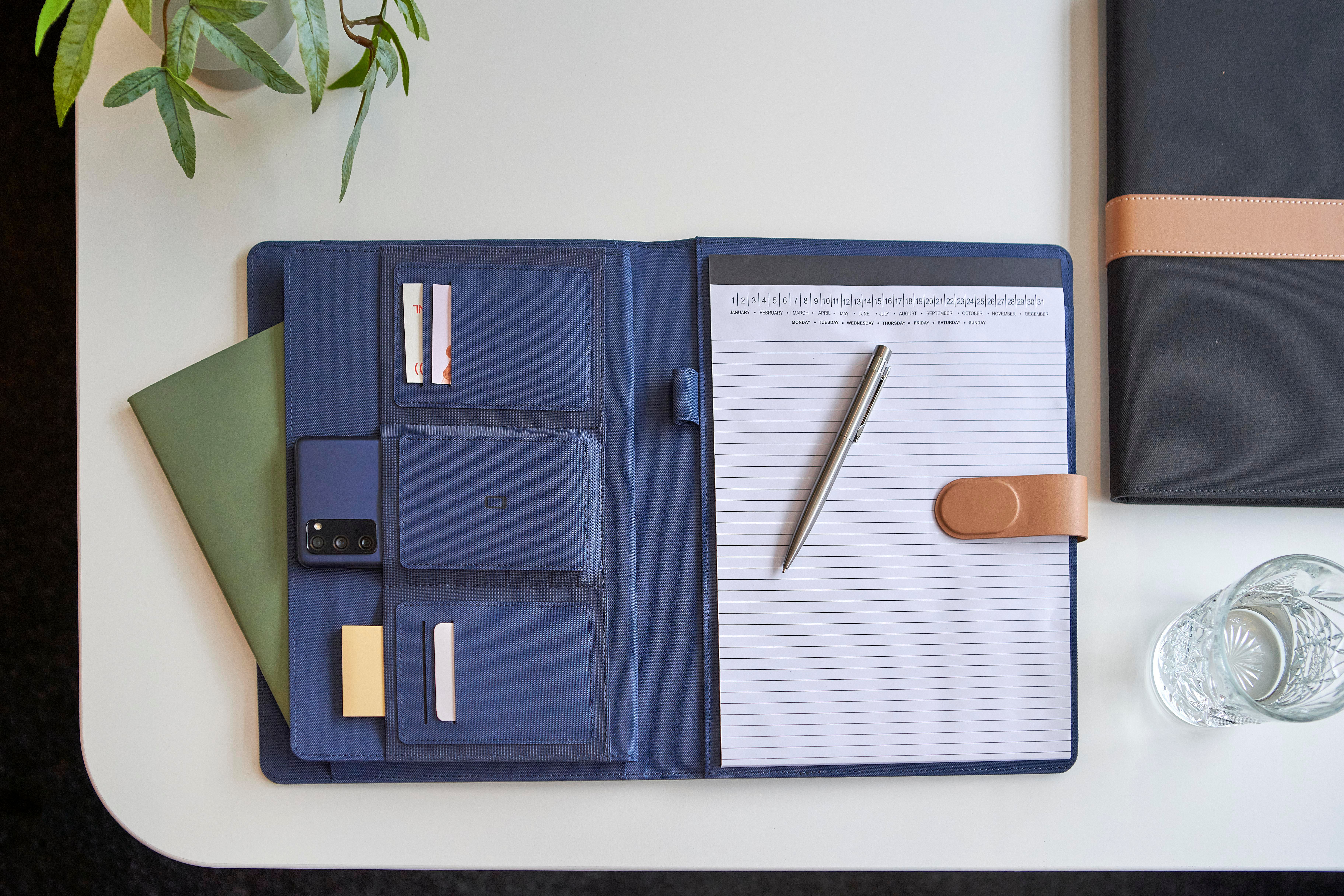 Conférencier A4 en rPET et PU Sven