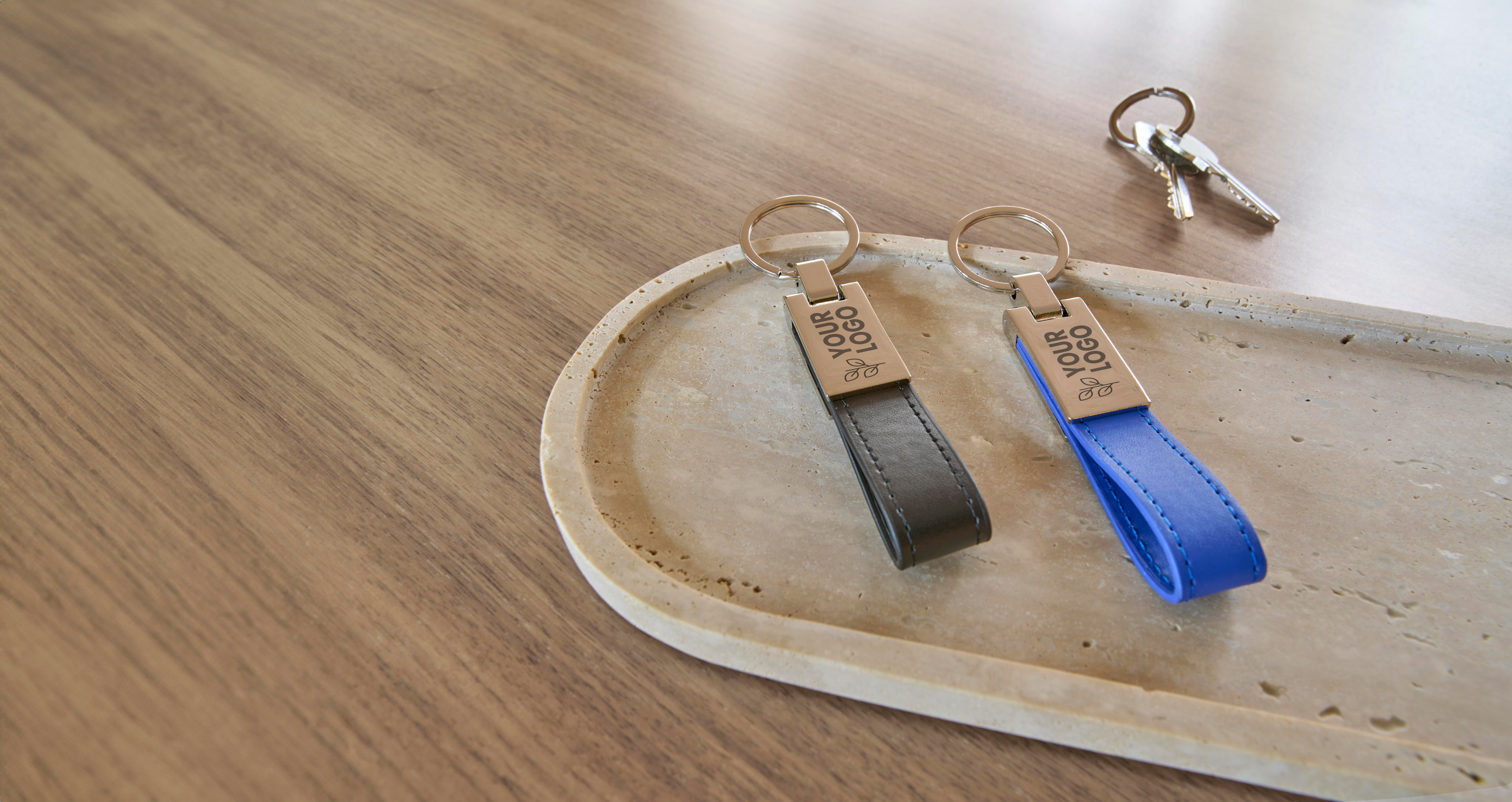 Porte-clés en métal et PU Keon