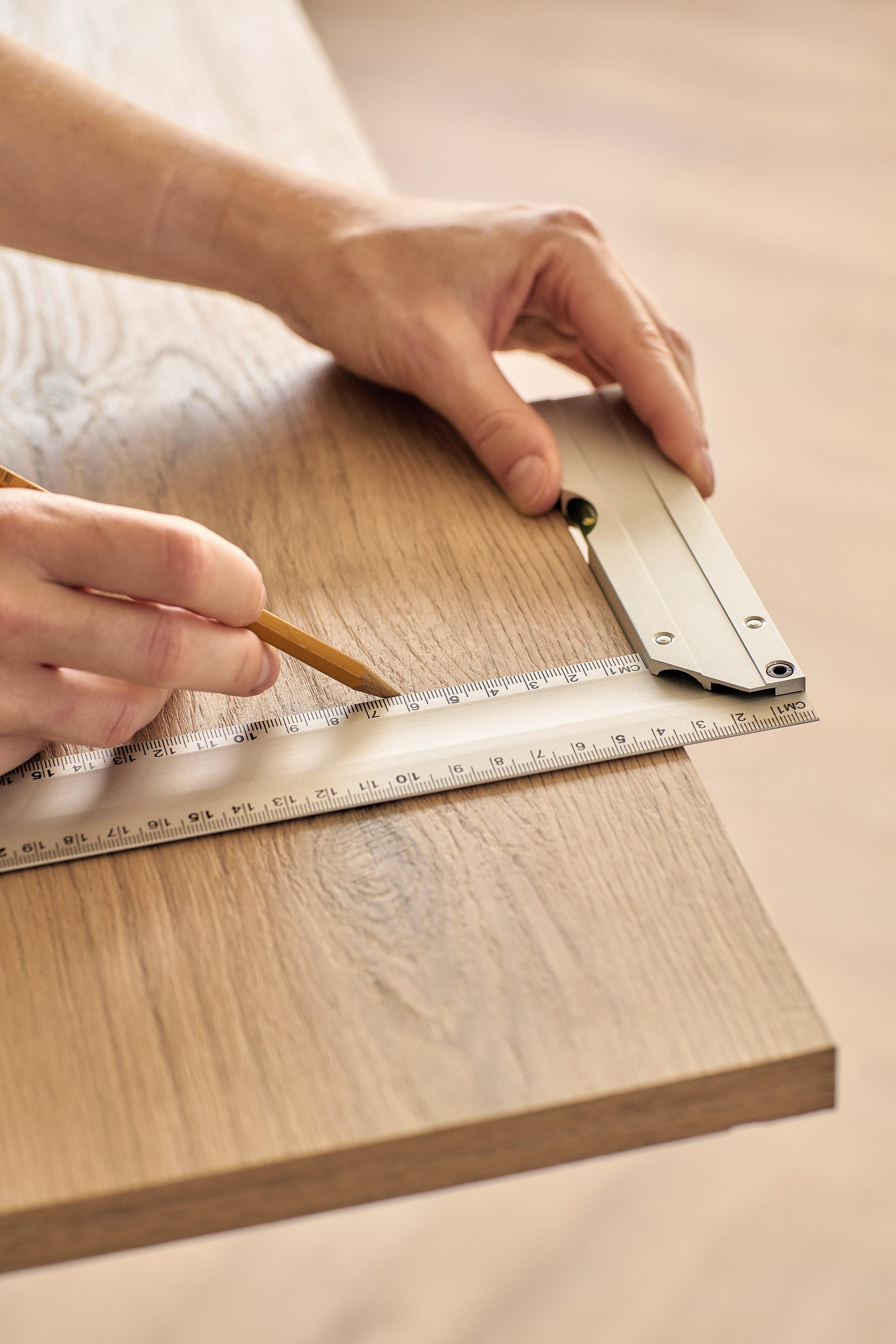 Équerre en aluminium Camila