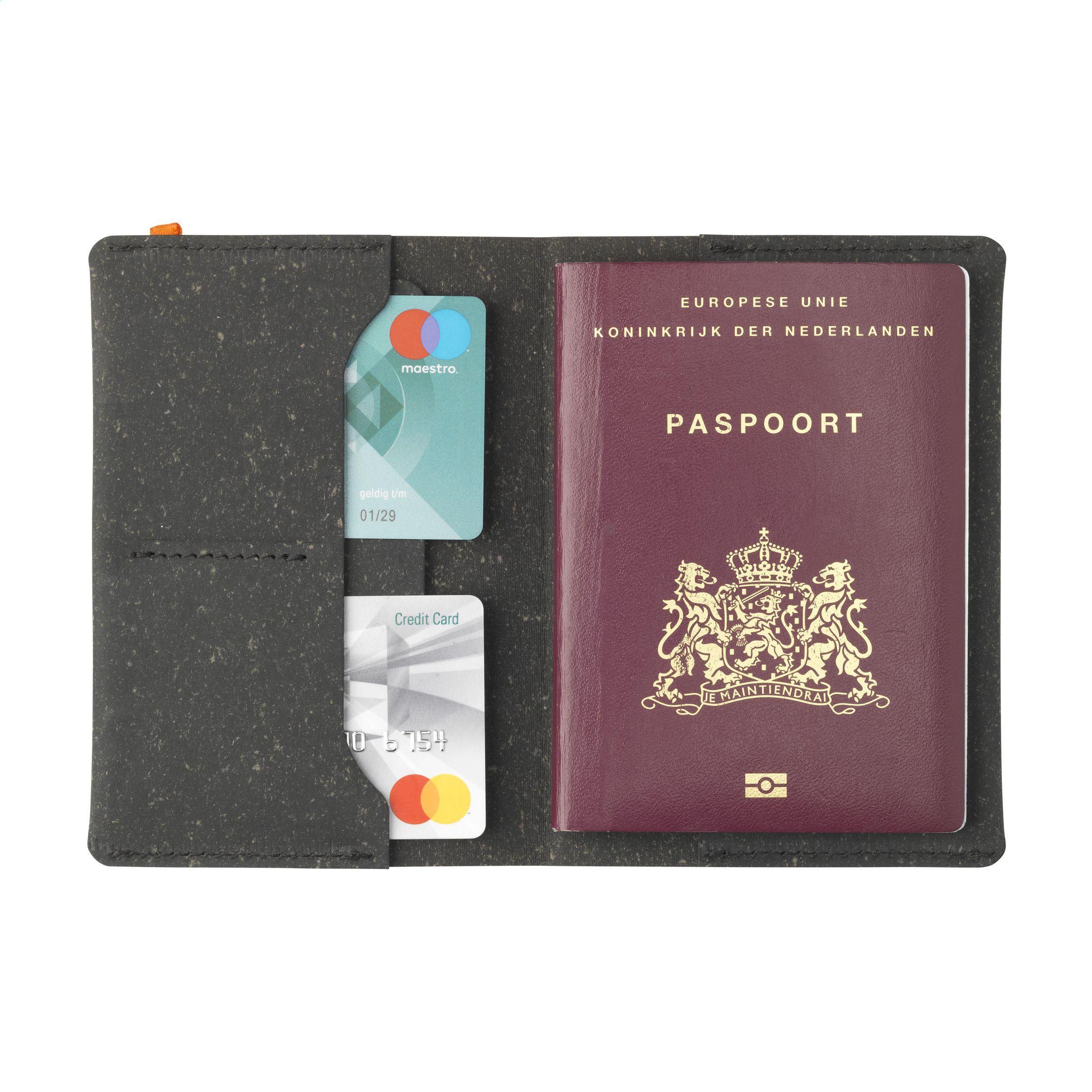 Recycled Leather Passport Holder étui à passeport