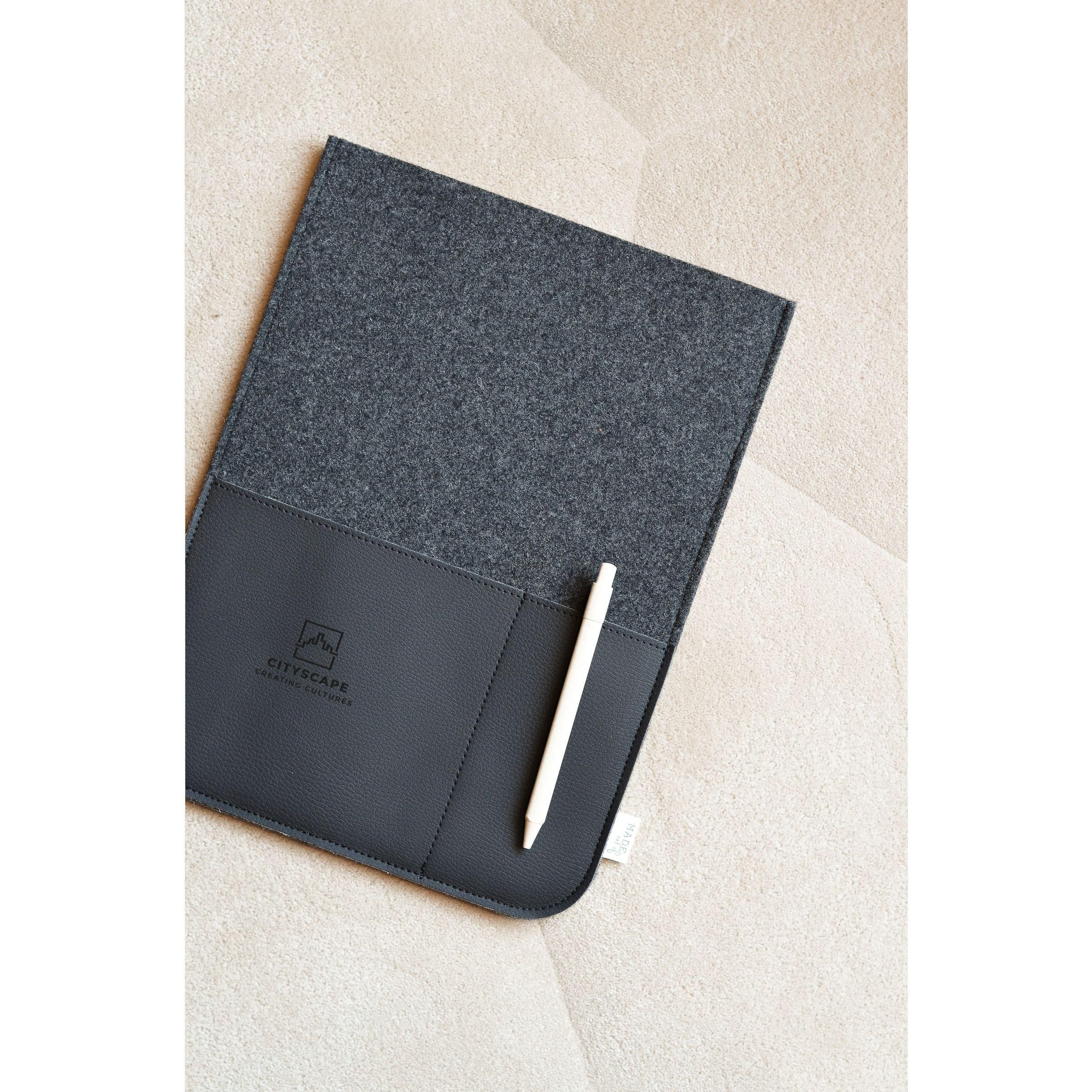 Recyc Felt&Apple Imitation Leather LaptopSleeve 16p