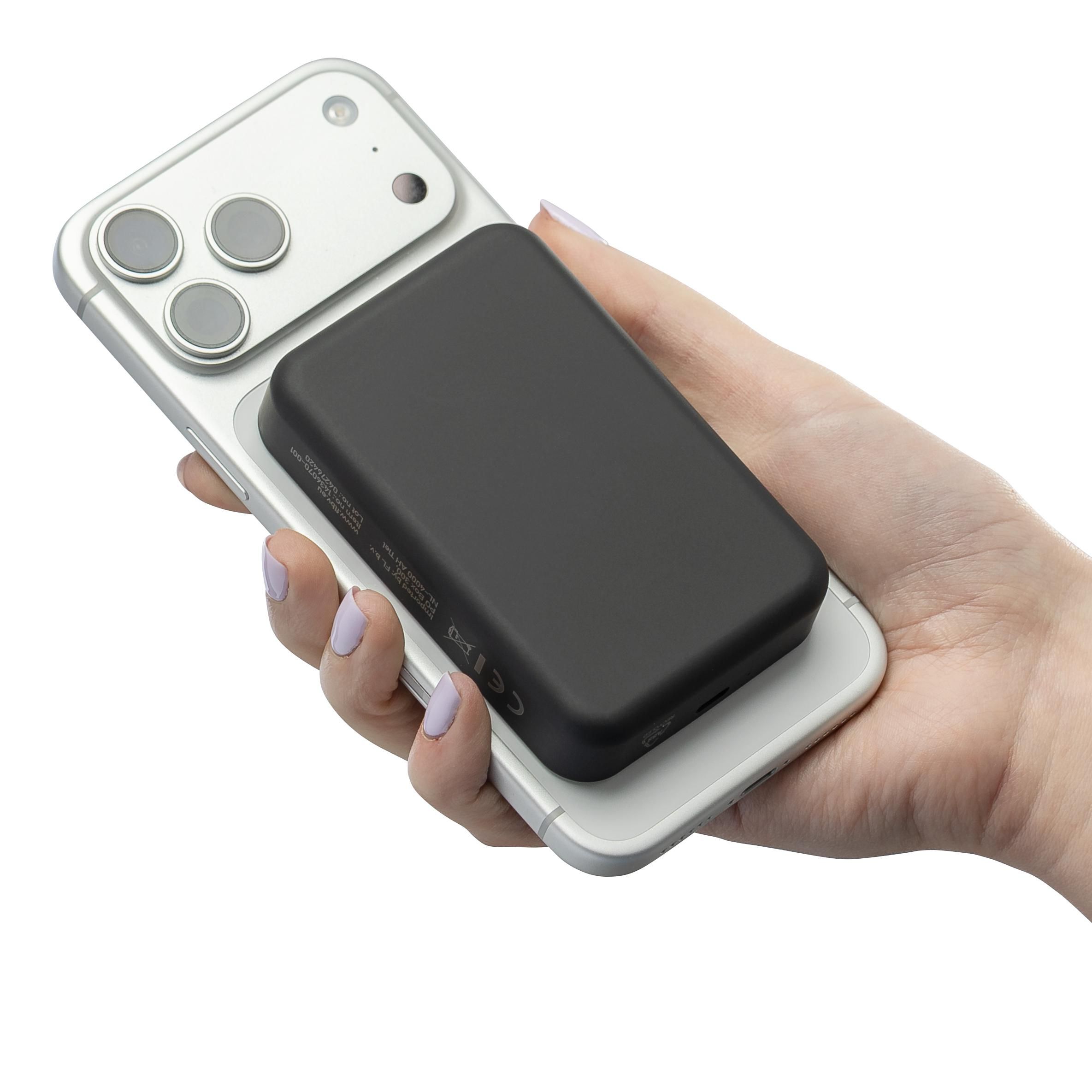 Batterie externe avec chargeur sans fil Meno | Recyclée | 10&nbsp;000 mAh | Compatible MagSafe