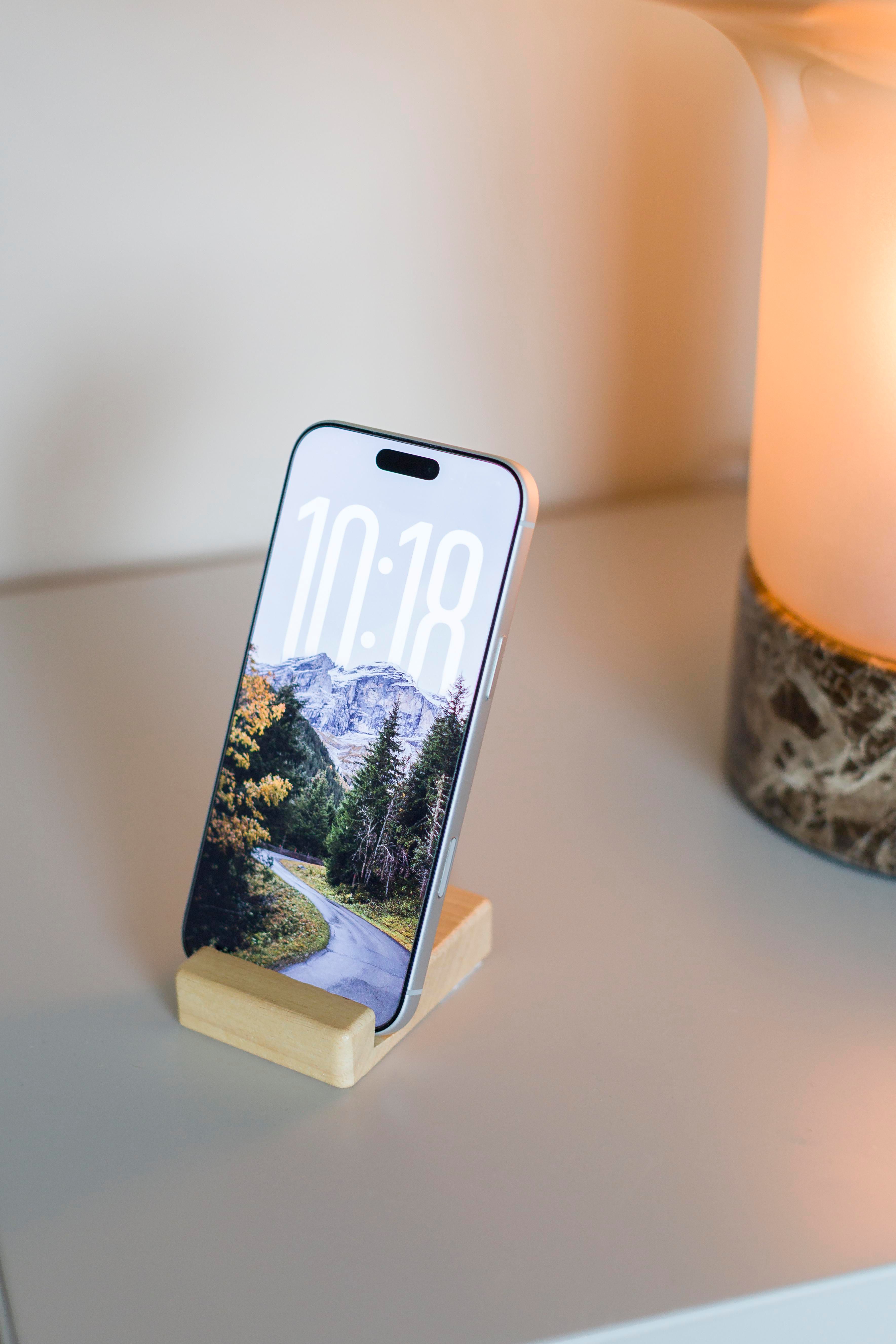 Support téléphone Nyla | Bois recyclé