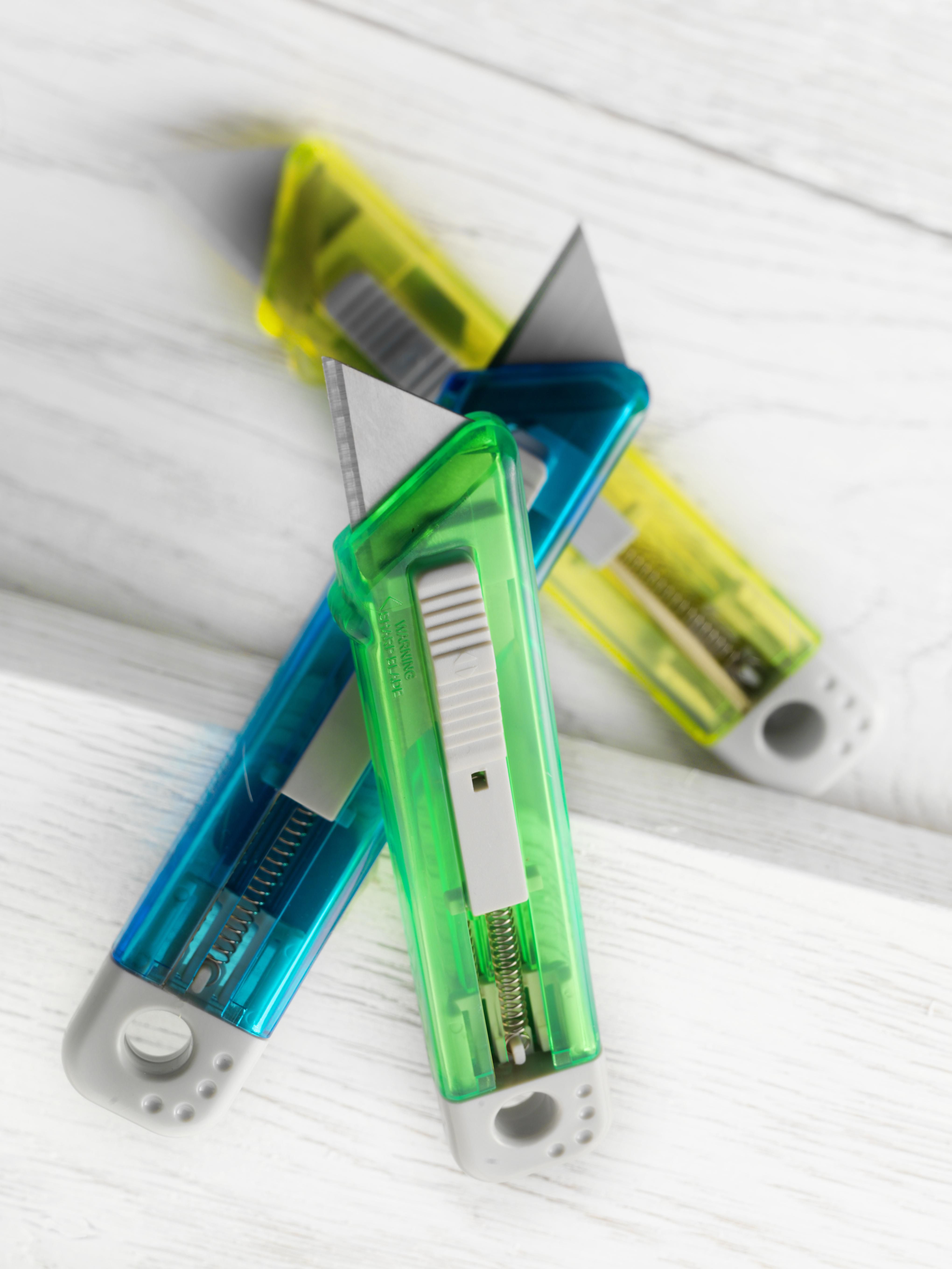 Cutter en plastique translucide Griffin